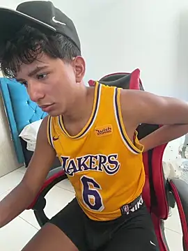 Snapshot of Leonarrrd_01 chatting on 03/03/26, 07:31 Leonarrrd 01 online show from 03/03/26, 07:31