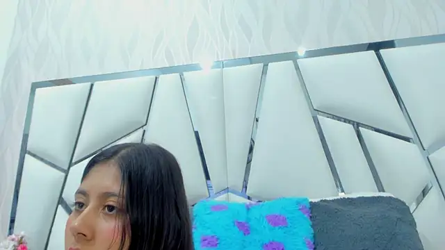  aurora18  online show from 03/22/25, 03:20