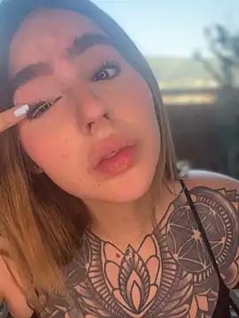 ValerieHilton online show from 01/23/25, 10:11