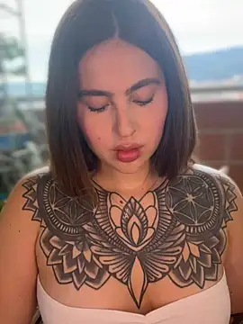 ValerieHilton online show from 01/31/25, 09:59