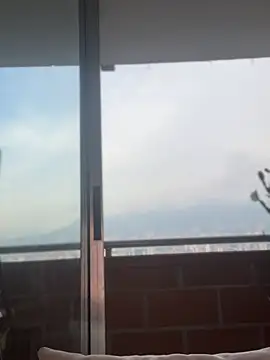 ValerieHilton online show from 02/05/25, 10:33