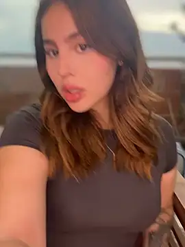 ValerieHilton online show from 02/07/25, 09:58