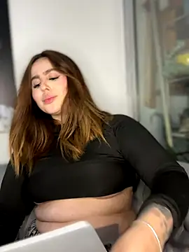 ValerieHilton online show from 10/19/25, 12:44