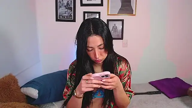 lilyy evanss online show from 03/17/25, 11:21