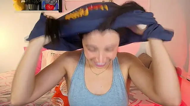 Snapshot of lilyy_evanss chatting on 01/09/26, 12:24 lilyy evanss online show from 01/09/26, 12:24