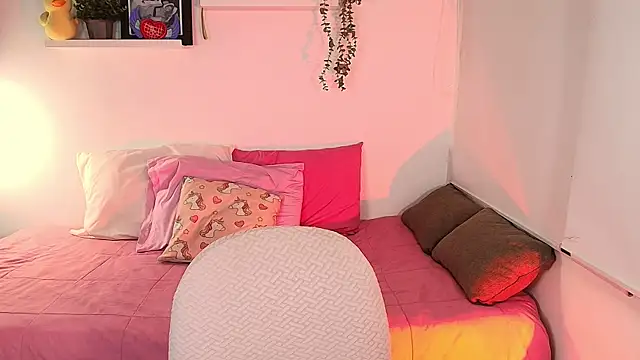 Snapshot of lilyy_evanss chatting on 02/08/26, 11:30 lilyy evanss online show from 02/08/26, 11:30