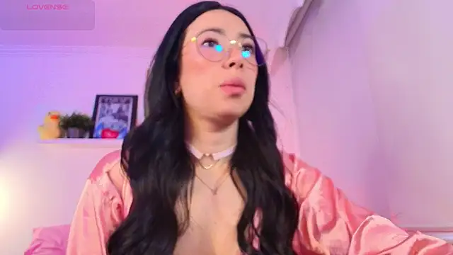 Snapshot of lilyy_evanss chatting on 02/24/26, 10:52 lilyy evanss online show from 02/24/26, 10:52