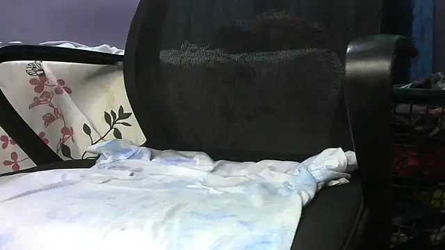 Snapshot of nine9inchdonn chatting on 02/04/25, 04:48 nine9inchdonn online show from 02/04/25, 04:48