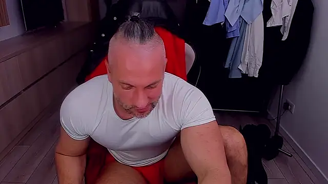 MarisMuscle online show from 05/12/26, 06:49