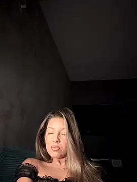 Snapshot of SonyaD_ chatting on 10/13/25, 01:38 SonyaD online show from 10/13/25, 01:38