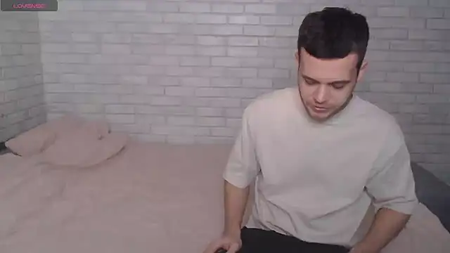 Snapshot of Fuckyoursecretary69 chatting on 12/15/24, 10:28 Fuckyoursecretary69 online show from 12/15/24, 10:28