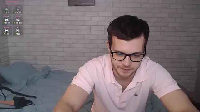 Snapshot of Fuckyoursecretary69 chatting on 01/28/25, 10:34 Fuckyoursecretary69 online show from 01/28/25, 10:34