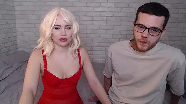 Snapshot of Fuckyoursecretary69 chatting on 03/01/25, 10:45 Fuckyoursecretary69 online show from 03/01/25, 10:45