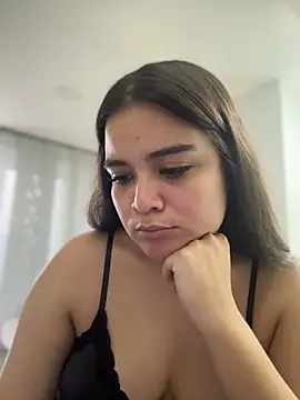 Snapshot of CamilaSofiia chatting on 06/26/26, 10:36 CamilaSofiia online show from 06/26/26, 10:36