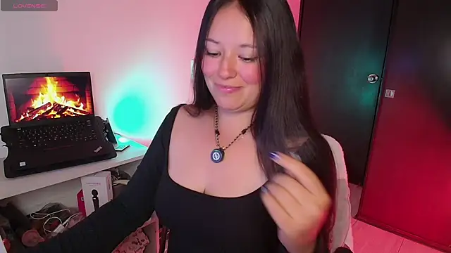 Snapshot of Lexie_Thompson10 chatting on 07/11/26, 02:36 Lexie Thompson10 online show from 07/11/26, 02:36