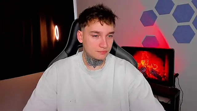 Chris Tyson online show from 11/25/25, 06:57