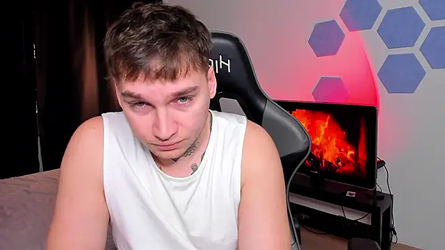 Chris Tyson online show from 12/04/25, 06:12