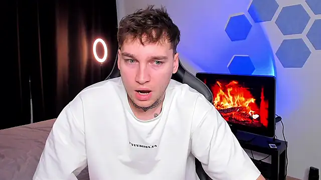 Chris Tyson online show from 12/05/25, 07:28