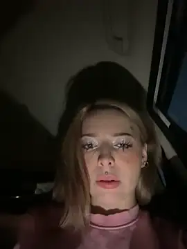 Snapshot of LoraaDoll chatting on 11/10/25, 02:38 LoraaDoll online show from 11/10/25, 02:38