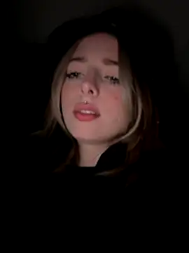 Snapshot of LoraaDoll chatting on 11/27/25, 02:52 LoraaDoll online show from 11/27/25, 02:52