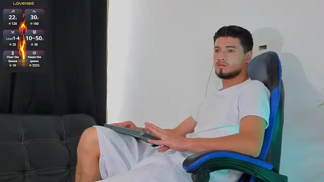 EdwardRoss  online show from 11/18/25, 07:18