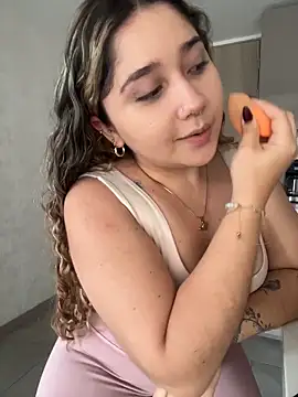 Cherryyquen online show from 02/17/26, 09:32