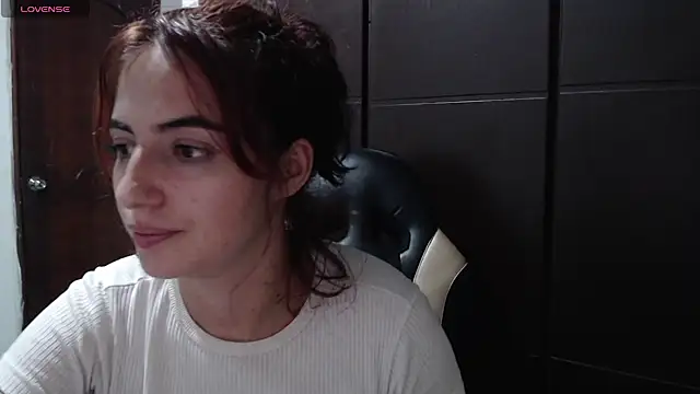 Kate lorens9 online show from 12/18/24, 01:26