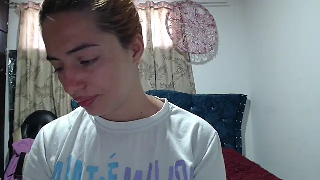 Kate lorens9 online show from 09/22/25, 12:18