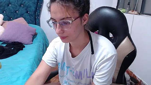 Kate lorens9 online show from 05/11/26, 03:18