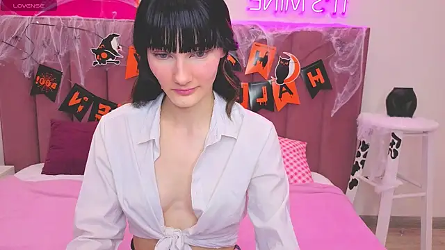 Lili flowerr online show from 10/29/25, 11:12