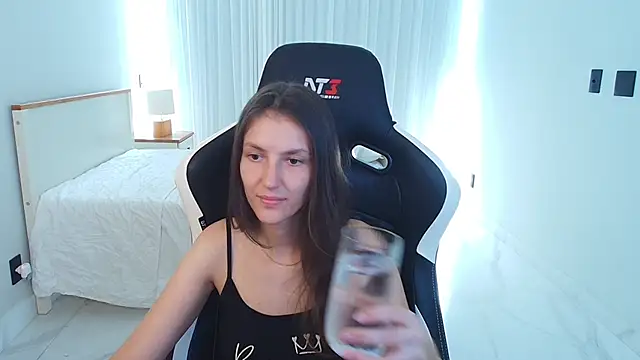 upssnowy online show from 05/07/26, 04:56