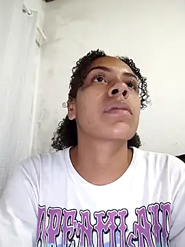 Snapshot of Julia_Pretinha chatting on 04/06/26, 12:41 Julia Pretinha online show from 04/06/26, 12:41