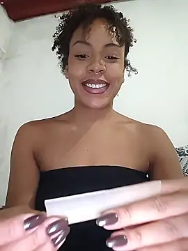 Snapshot of Julia_Pretinha chatting on 05/10/26, 01:00 Julia Pretinha online show from 05/10/26, 01:00
