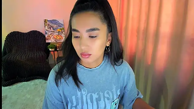 Snapshot of worldofkim chatting on 02/17/25, 05:36 worldofkim online show from 02/17/25, 05:36