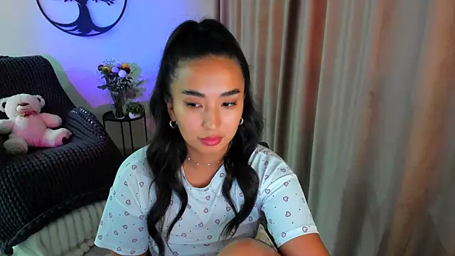 Snapshot of worldofkim chatting on 10/30/25, 11:55 worldofkim online show from 10/30/25, 11:55