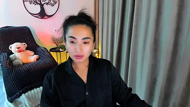 Snapshot of worldofkim chatting on 11/20/25, 01:22 worldofkim online show from 11/20/25, 01:22