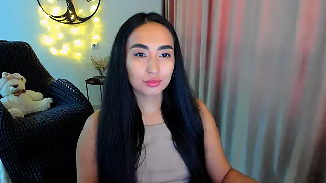 Snapshot of worldofkim chatting on 02/06/26, 10:40 worldofkim online show from 02/06/26, 10:40