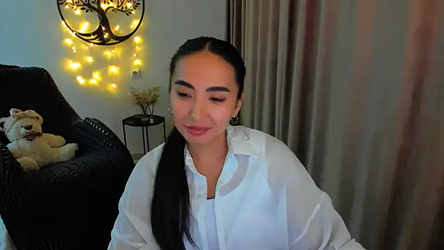 Snapshot of worldofkim chatting on 02/08/26, 12:52 worldofkim online show from 02/08/26, 12:52