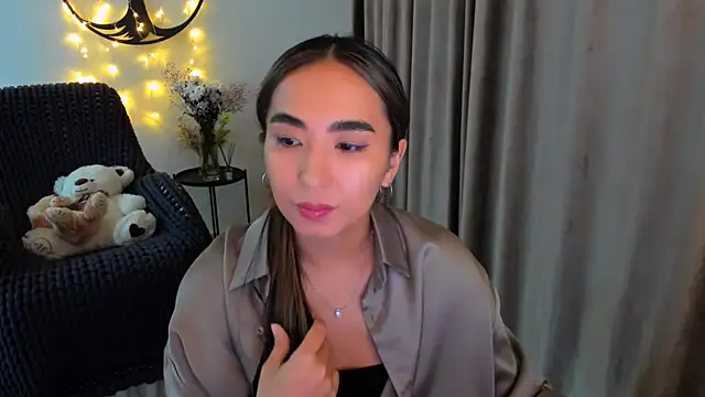 Snapshot of worldofkim chatting on 02/27/26, 05:35 worldofkim online show from 02/27/26, 05:35