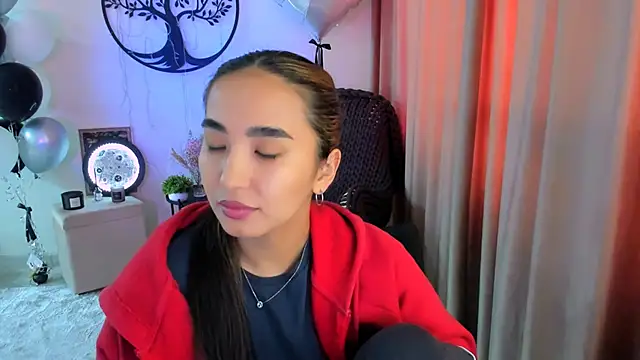 Snapshot of worldofkim chatting on 03/18/26, 07:44 worldofkim online show from 03/18/26, 07:44