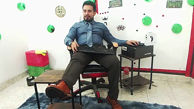 Snapshot of KalethBigDick chatting on 06/08/26, 12:49 KalethBigDick online show from 06/08/26, 12:49