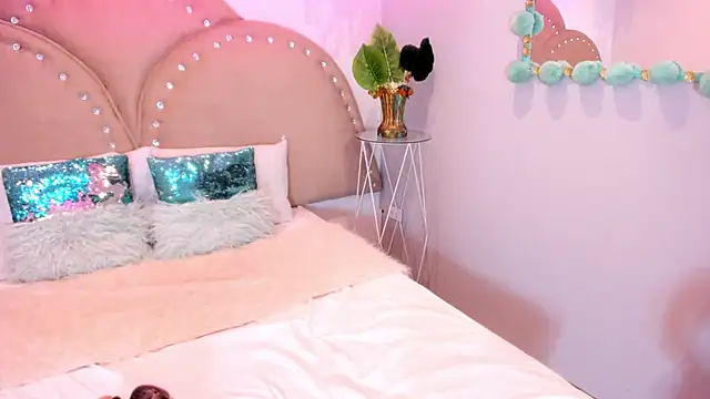 Snapshot of Miia_Thompsonn chatting on 10/01/25, 03:12 Miia Thompsonn online show from 10/01/25, 03:12