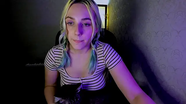 Snapshot of coraline_meow chatting on 12/06/24, 02:38 coraline meow online show from 12/06/24, 02:38