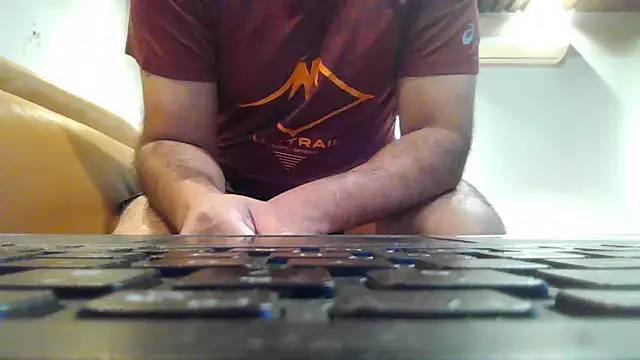 Snapshot of deltaforce1987 chatting on 12/30/24, 10:34 deltaforce1987 online show from 12/30/24, 10:34