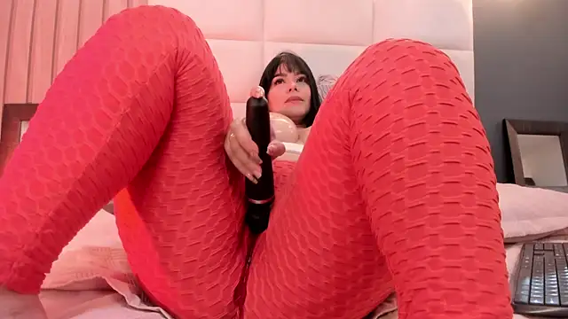 Miah gomez  online show from 01/07/25, 10:41