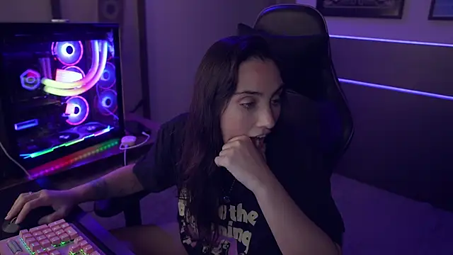 HaubDark online show from 04/22/26, 04:04