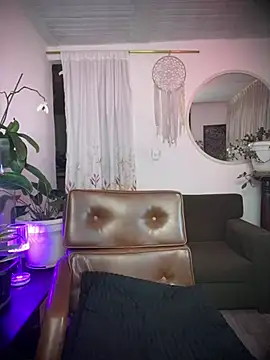 haiiley more online show from 04/04/26, 01:26