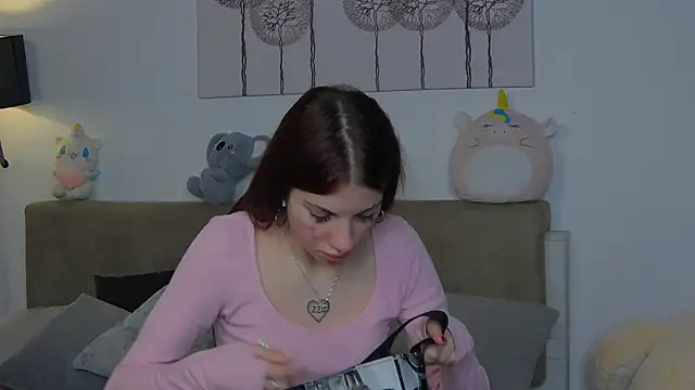 CassKiera online show from 10/19/25, 04:57