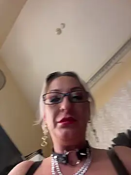 Luiza Hammer online show from 05/18/26, 12:55