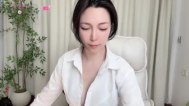 Ada-xixi online show from 04/25/26, 11:46